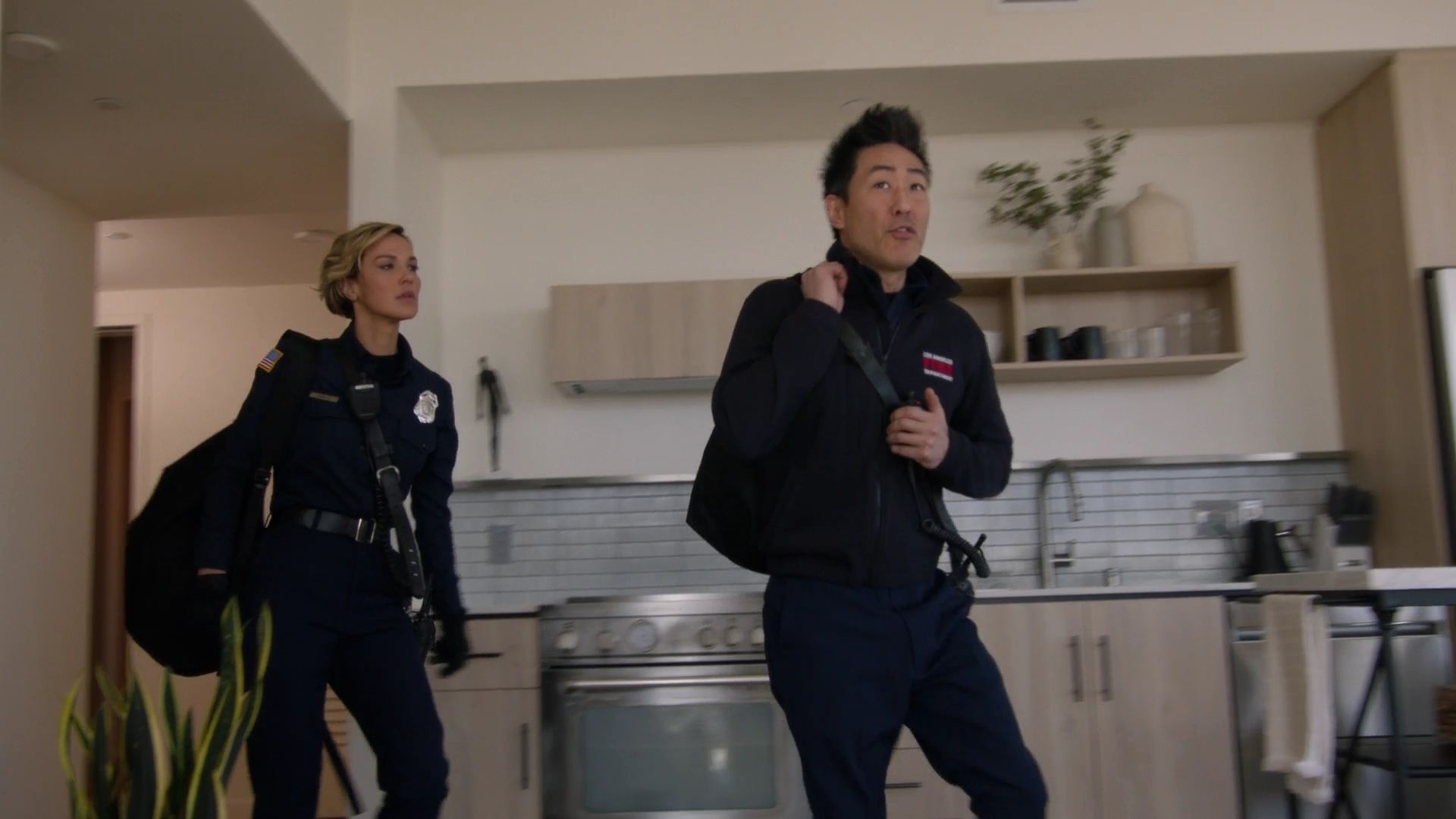 9-1-1-S05E14-012.jpg