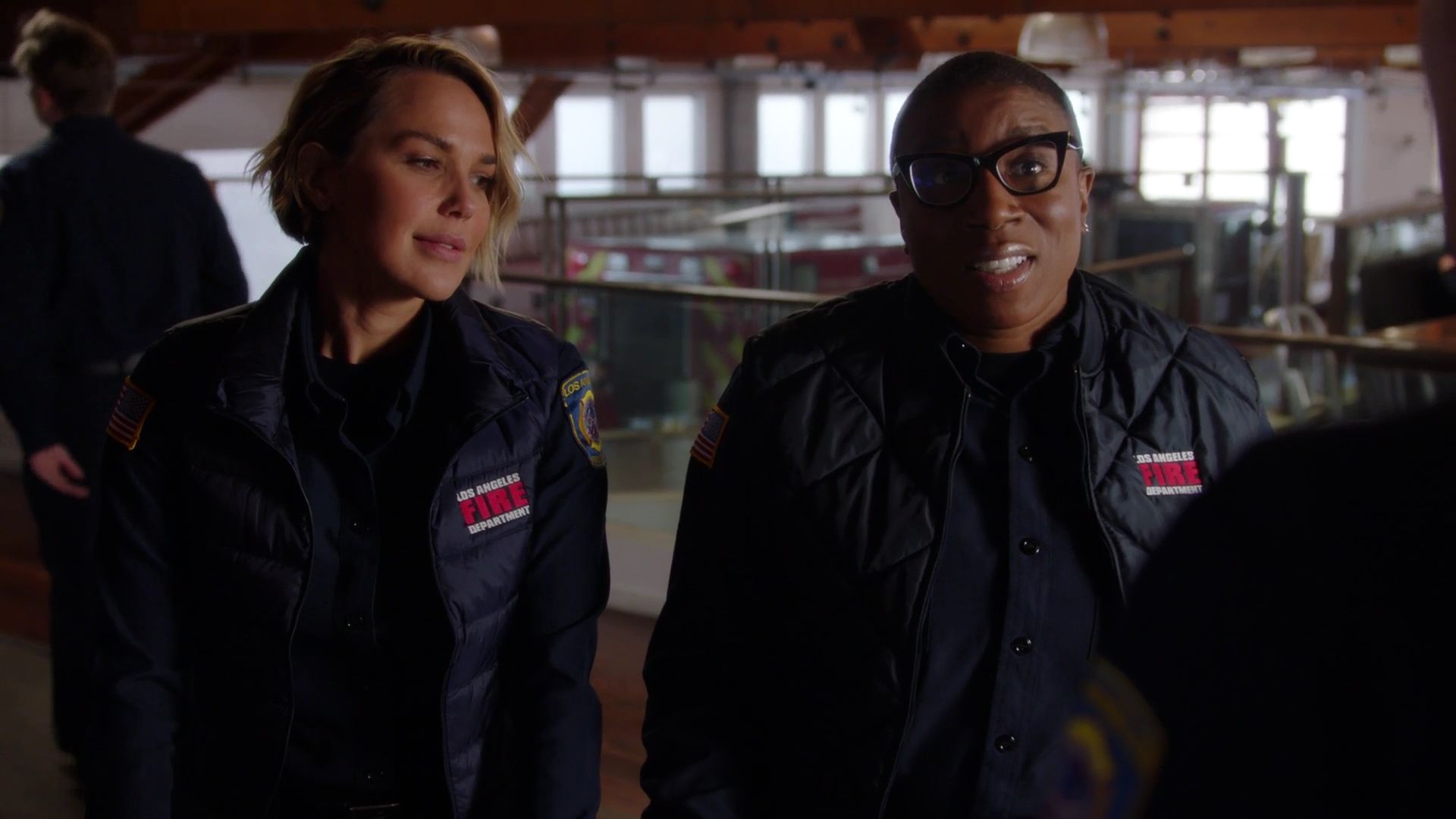9-1-1-S05E14-187.jpg