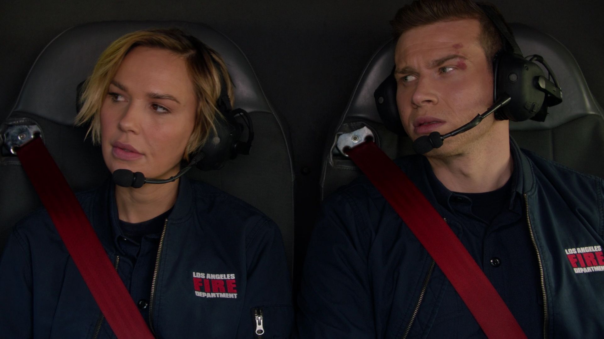 9-1-1-S05E15-050.jpg