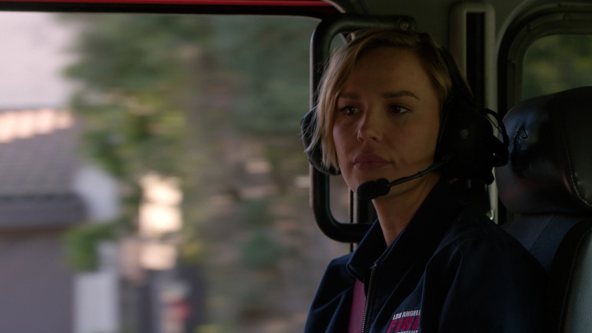 9-1-1-S05E15-102.jpg