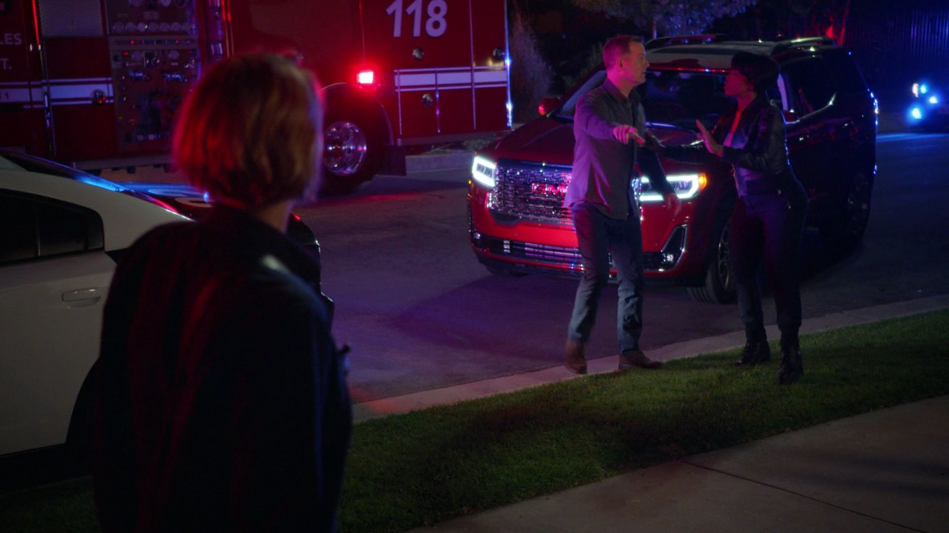9-1-1-S05E17-028.jpg