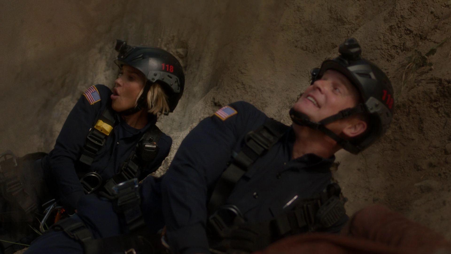 9-1-1-S05E18-025.jpg