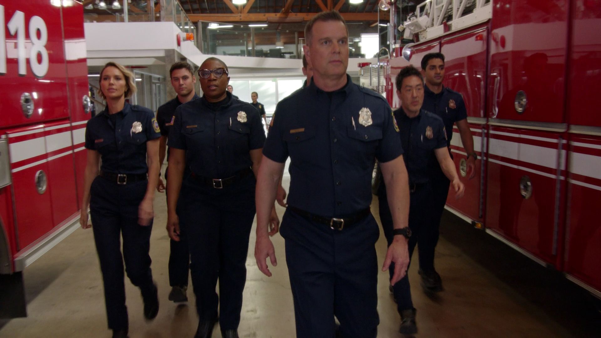 9-1-1-S05E18-064.jpg