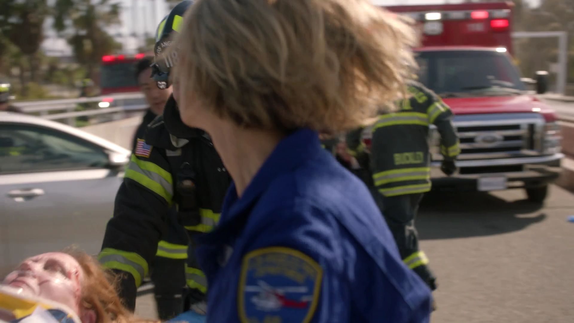 9-1-1-S06E18-018.jpg