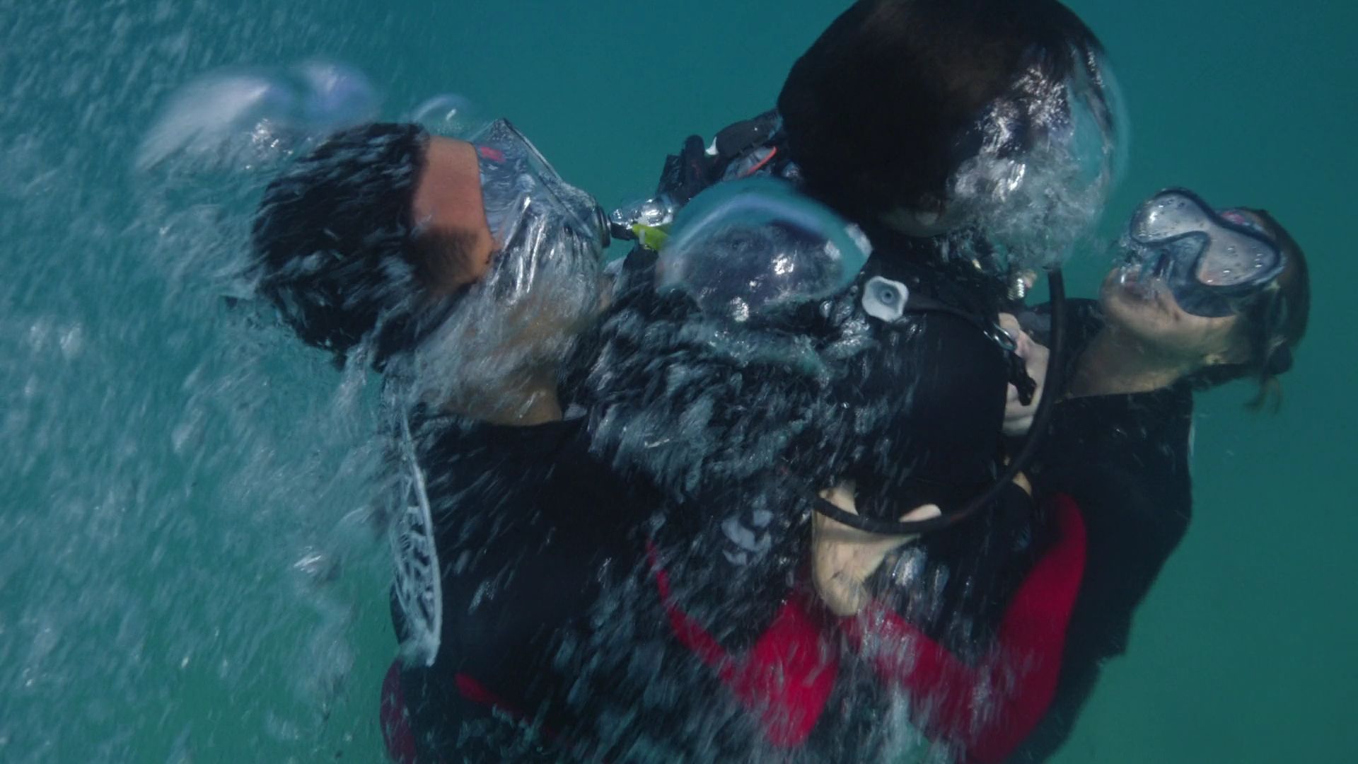 RescueHiSurfS01E13-259.jpg