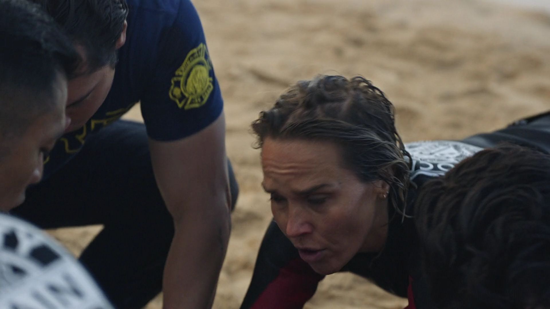 RescueHiSurfS01E13-291.jpg