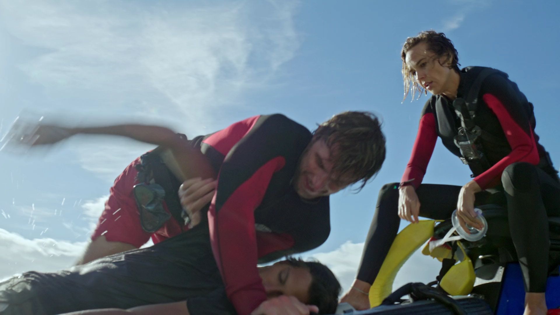 RescueHiSurfS01E15-119.jpg