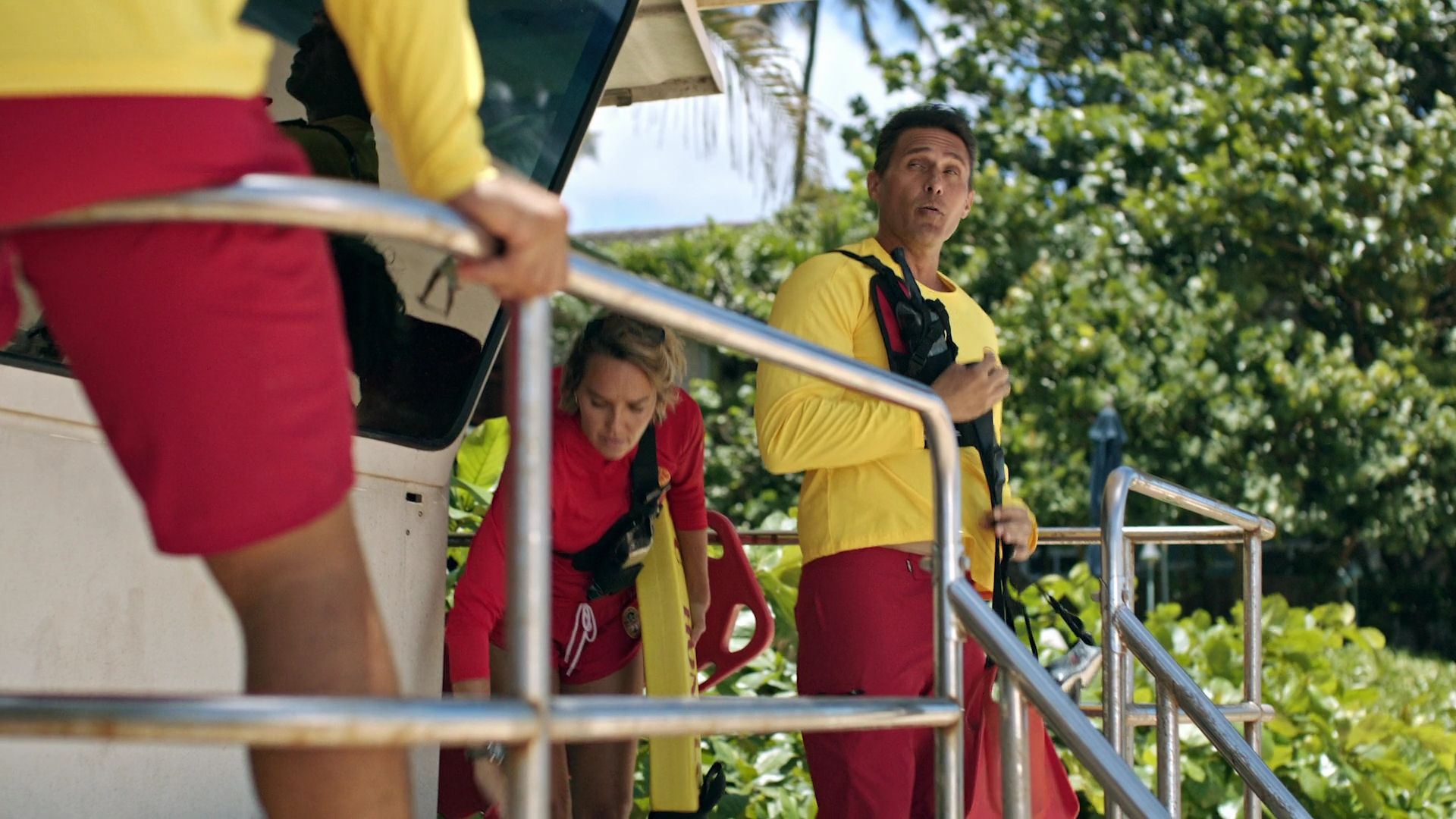 RescueHi-Surf-S01E19-102.jpg