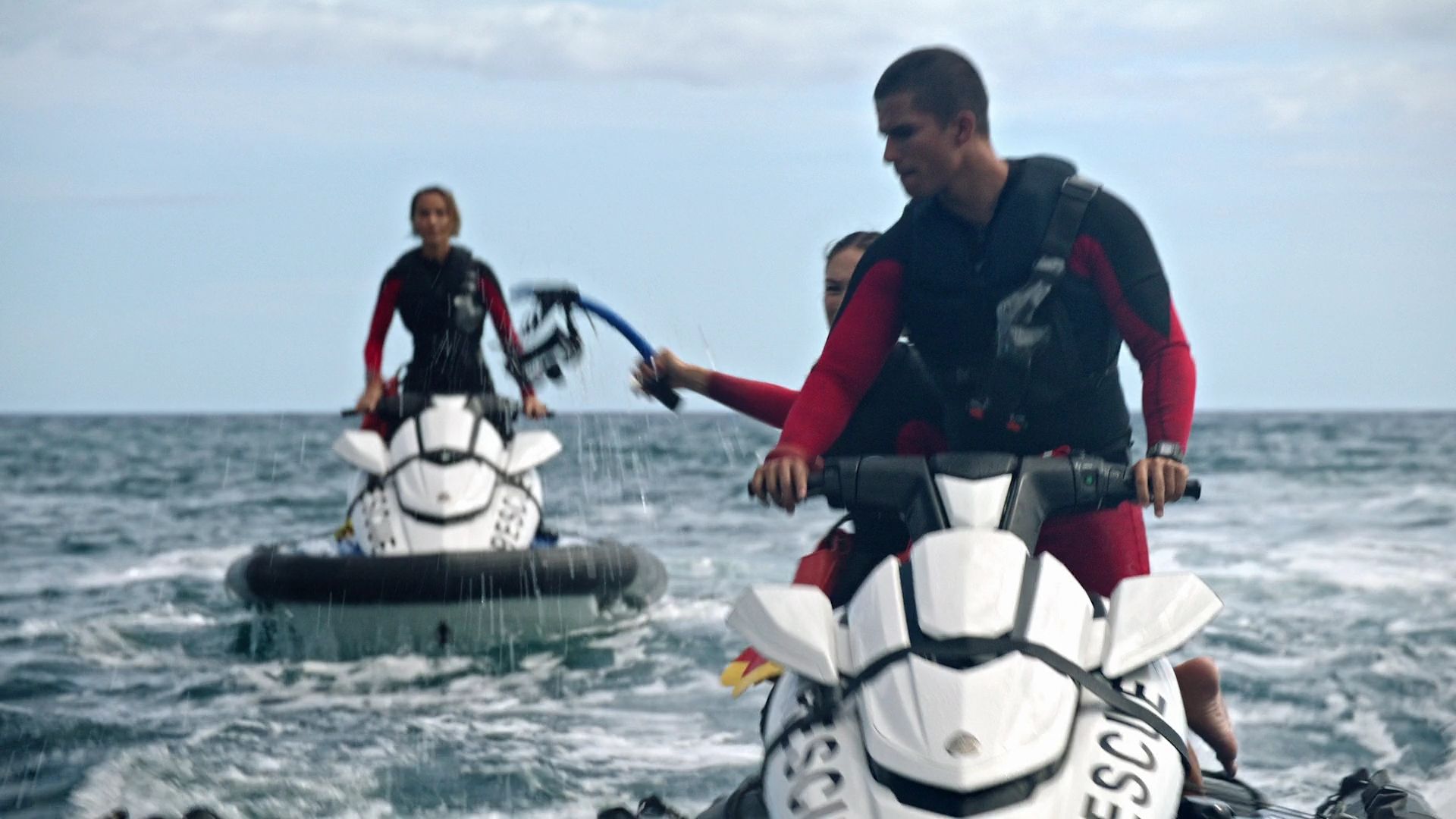 RescueHi-Surf-S01E19-219.jpg