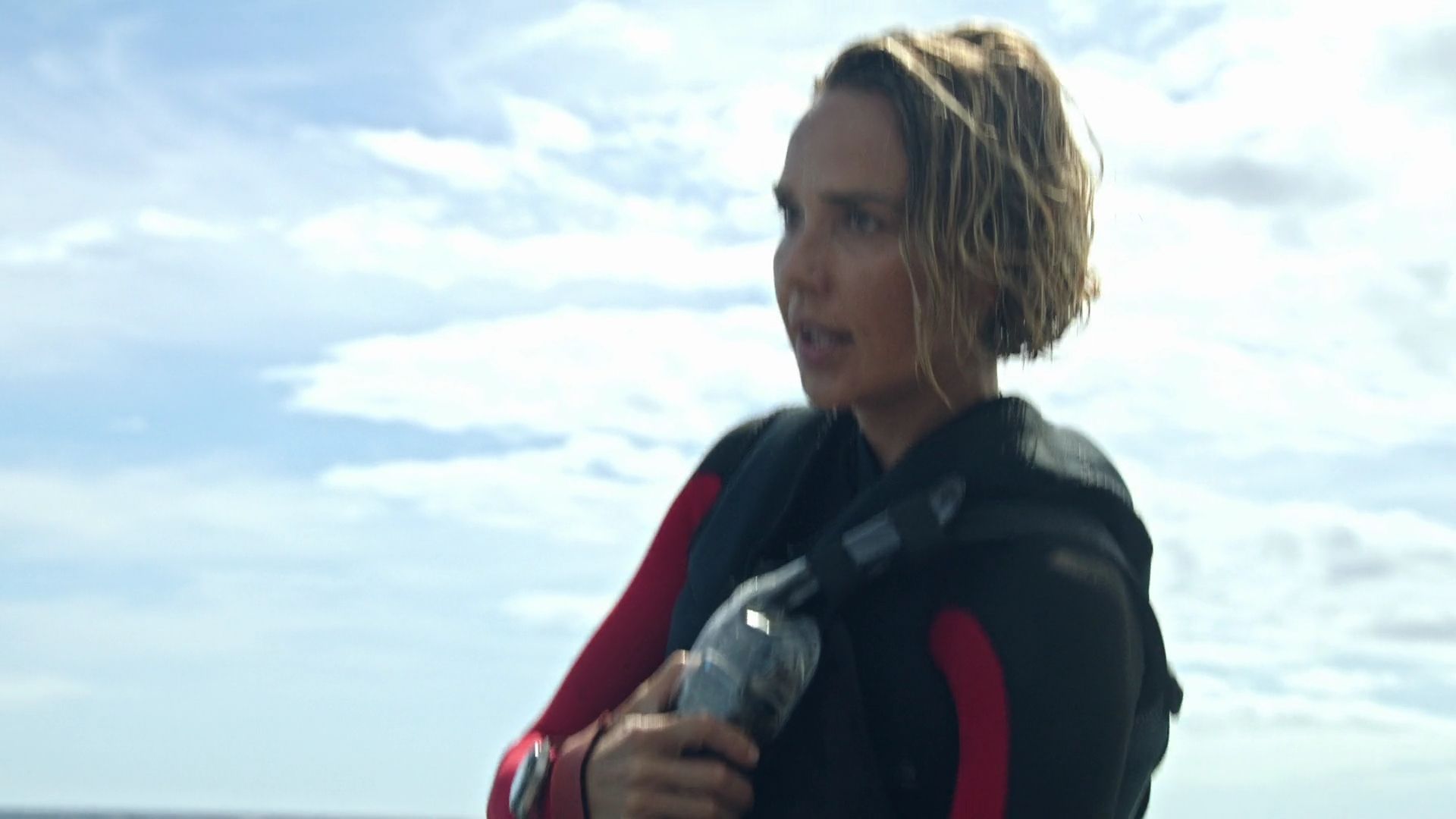 RescueHi-Surf-S01E19-263.jpg