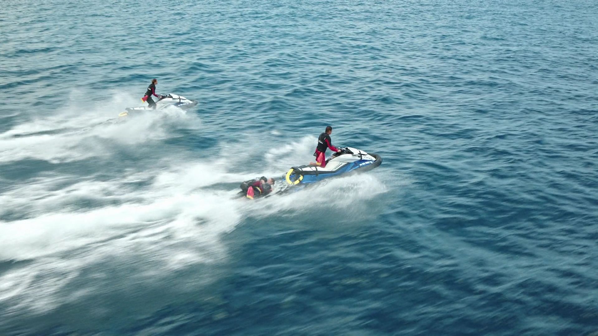 RescueHi-Surf-S01E19-274.jpg