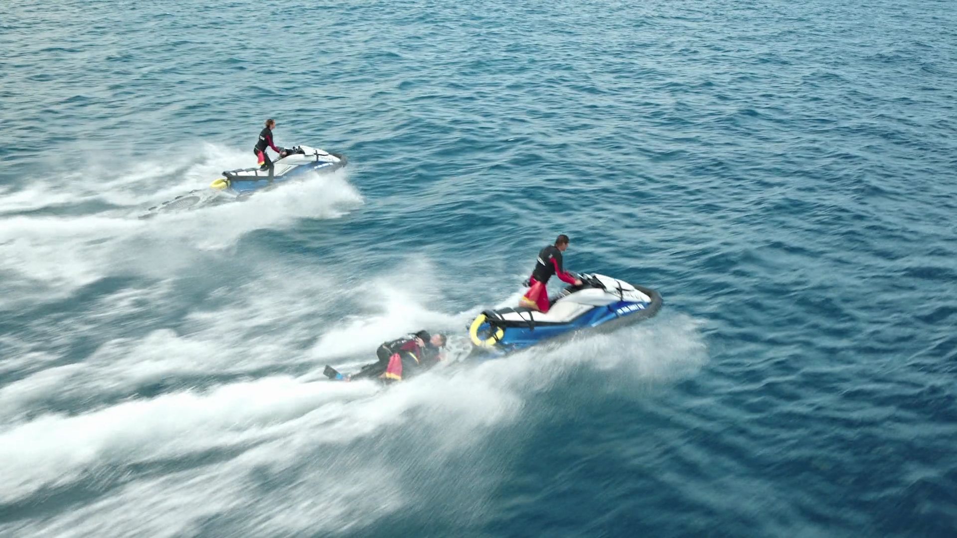 RescueHi-Surf-S01E19-275.jpg