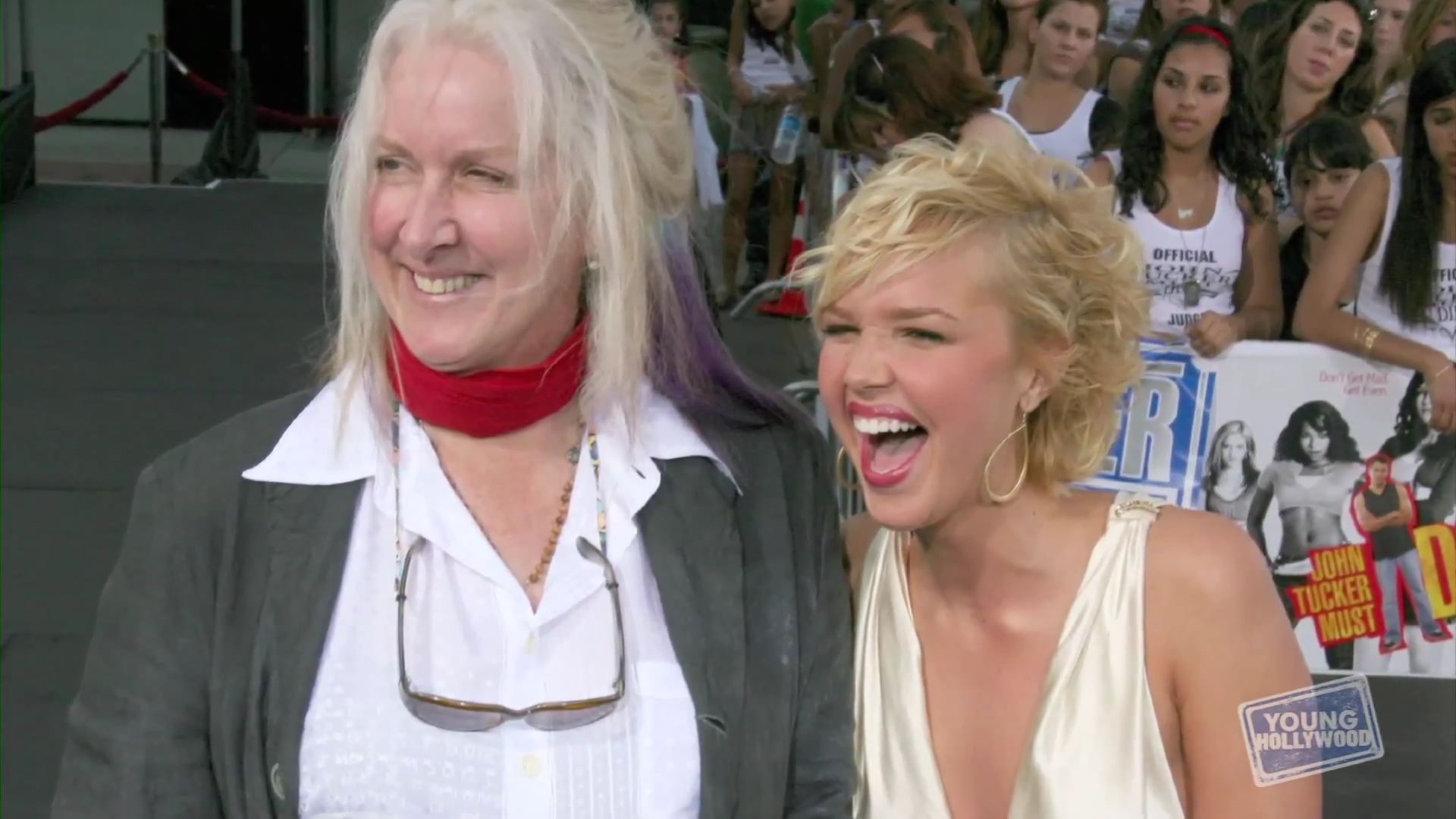 YoungHollywood-11-29-2012_175.jpg
