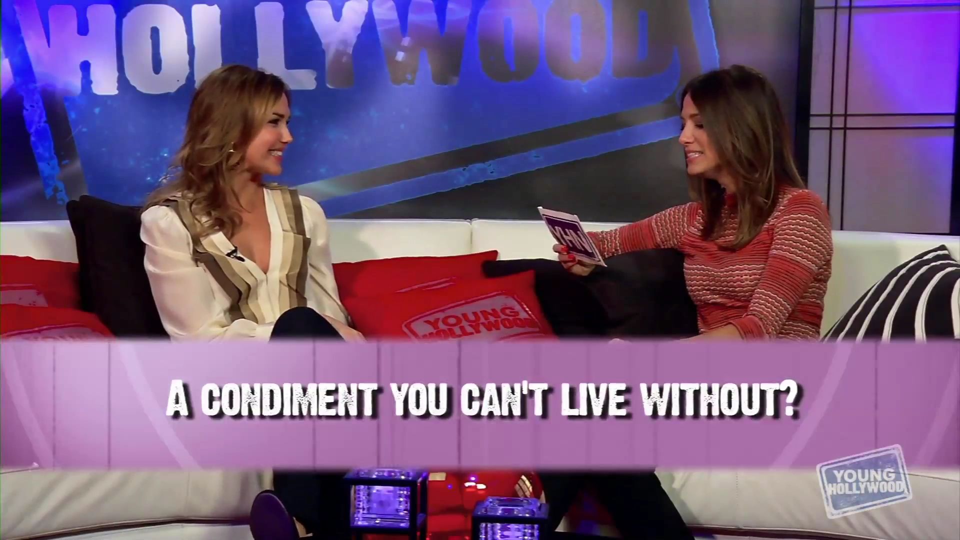 YoungHollywood-11-29-2012_268.jpg